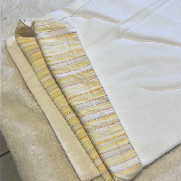 Duck Head Women's White Ankle & Cropped Jeans - Picture 3 of 4